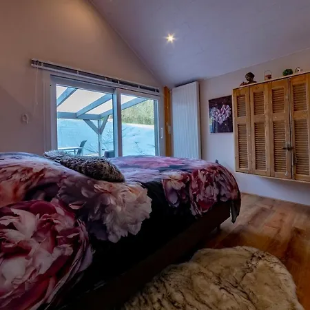 בקתה Le Petit Moussis סטבלוט