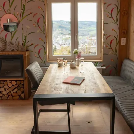 Le Petit Moussis Chalet Stavelot