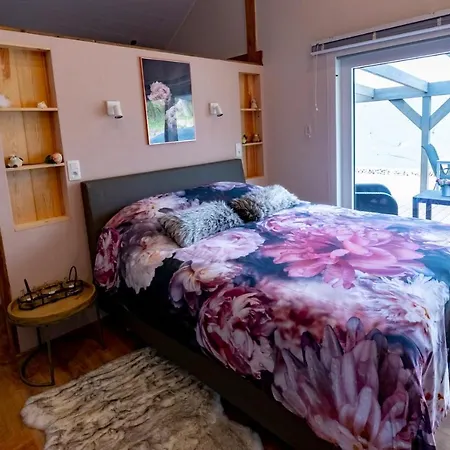 Le Petit Moussis בקתה